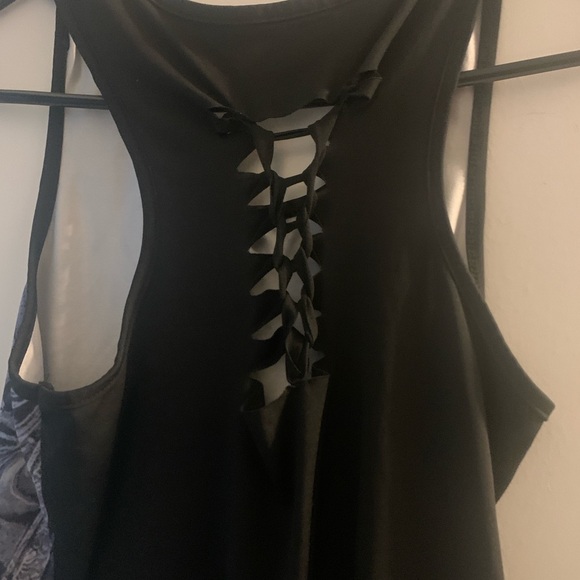 Skull Tank Top. Fits small/medium. - Picture 2 of 3